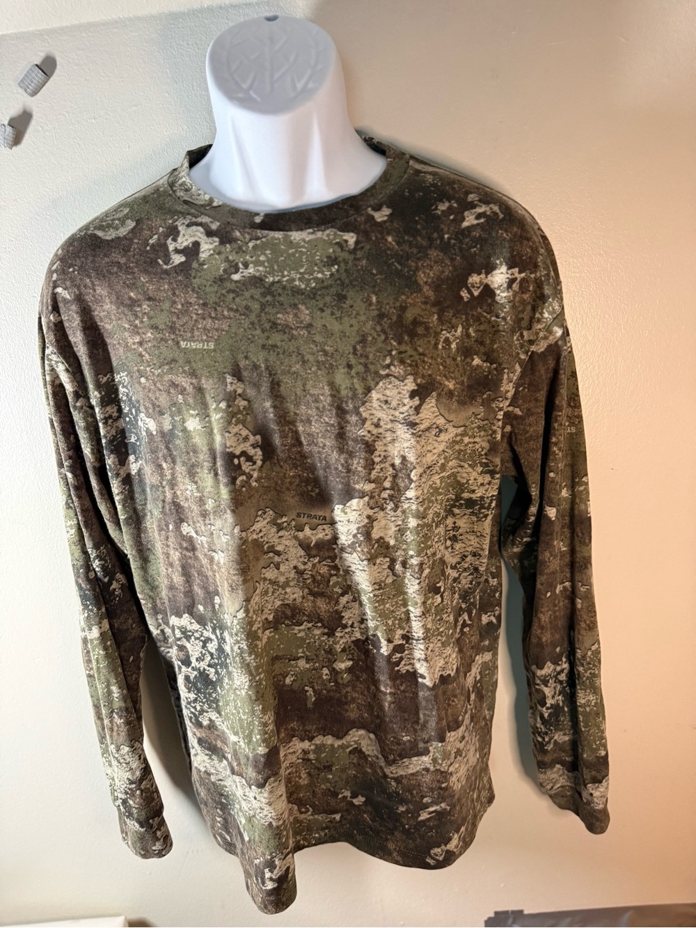 Men's Long-Sleeve Camo Tee in Olive and Brown